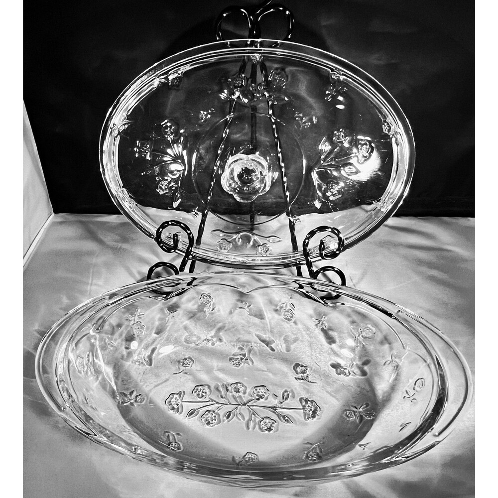 Vintage Anchor Hocking Oval Casserole Dish w/ Lid Floral Embossed 12 in